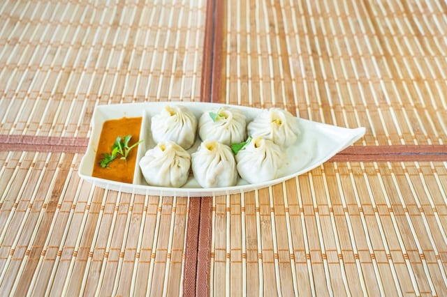 Jhol MOMO.